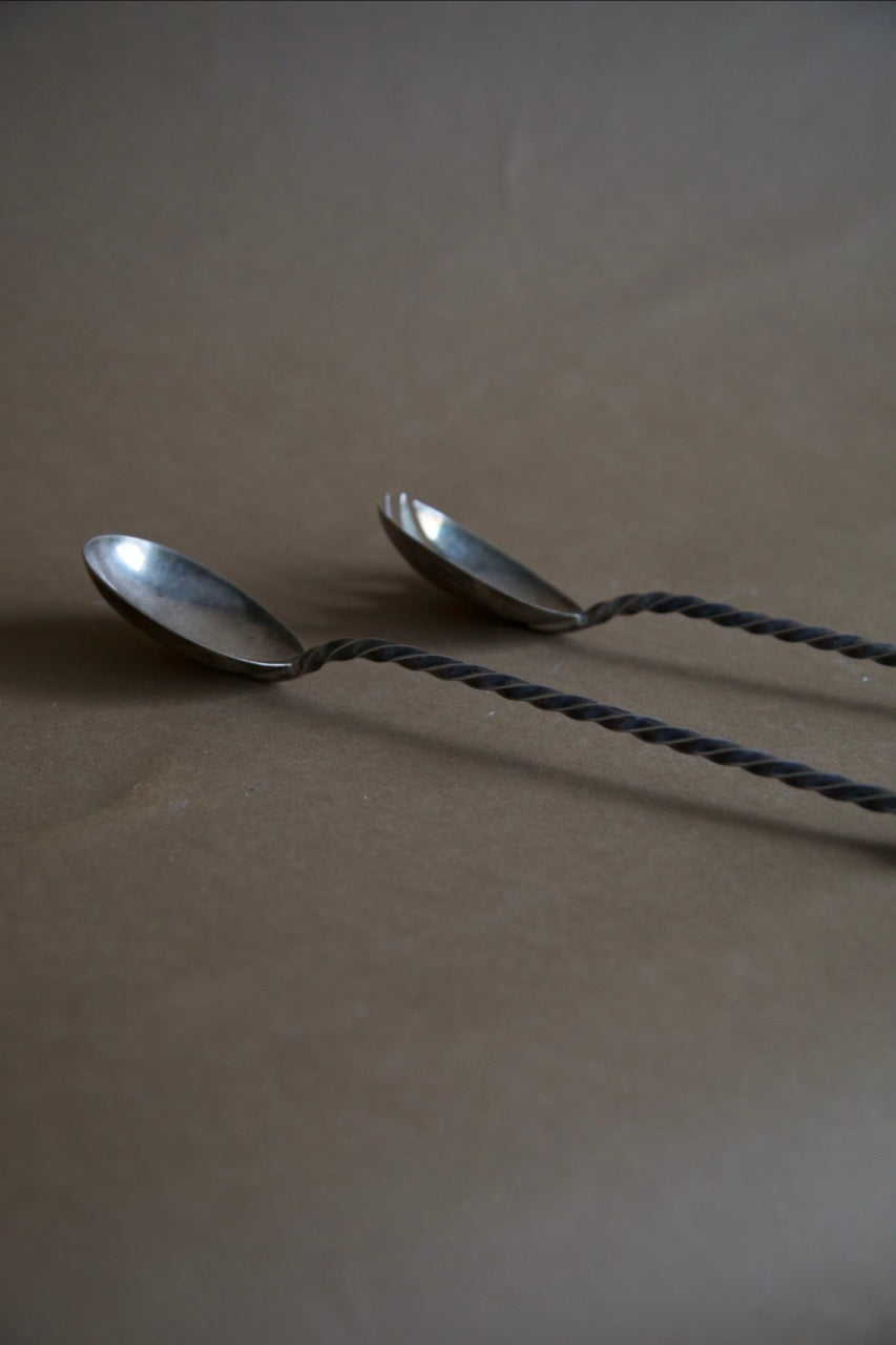 Twisted Handle Servers