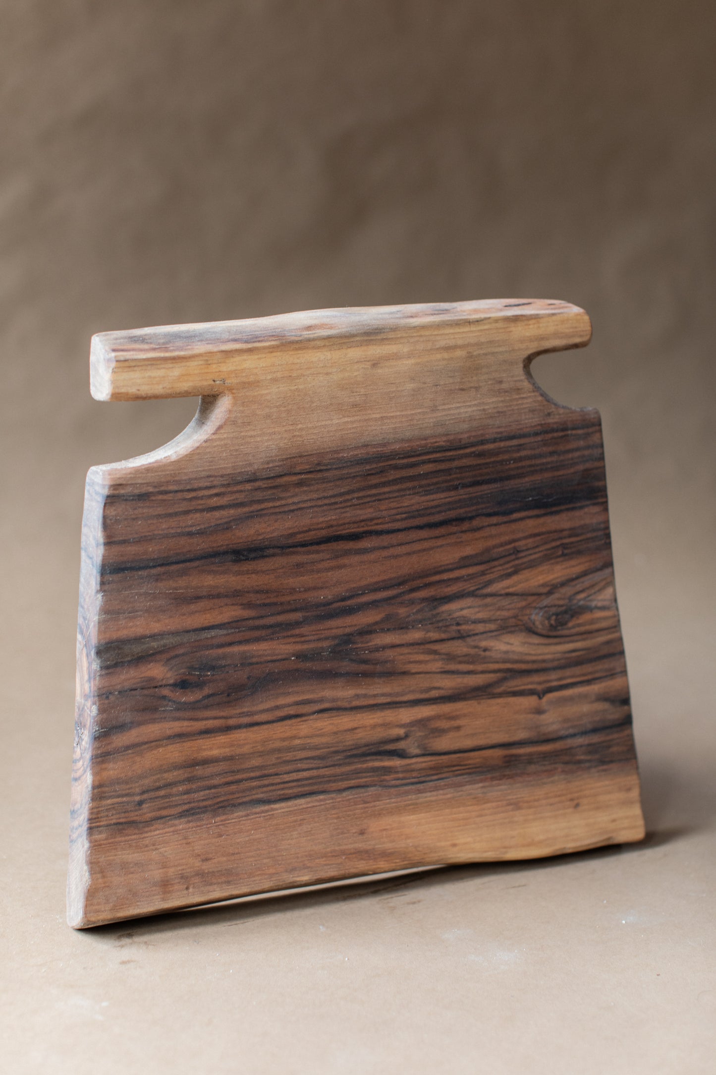 Walnut Shape 08