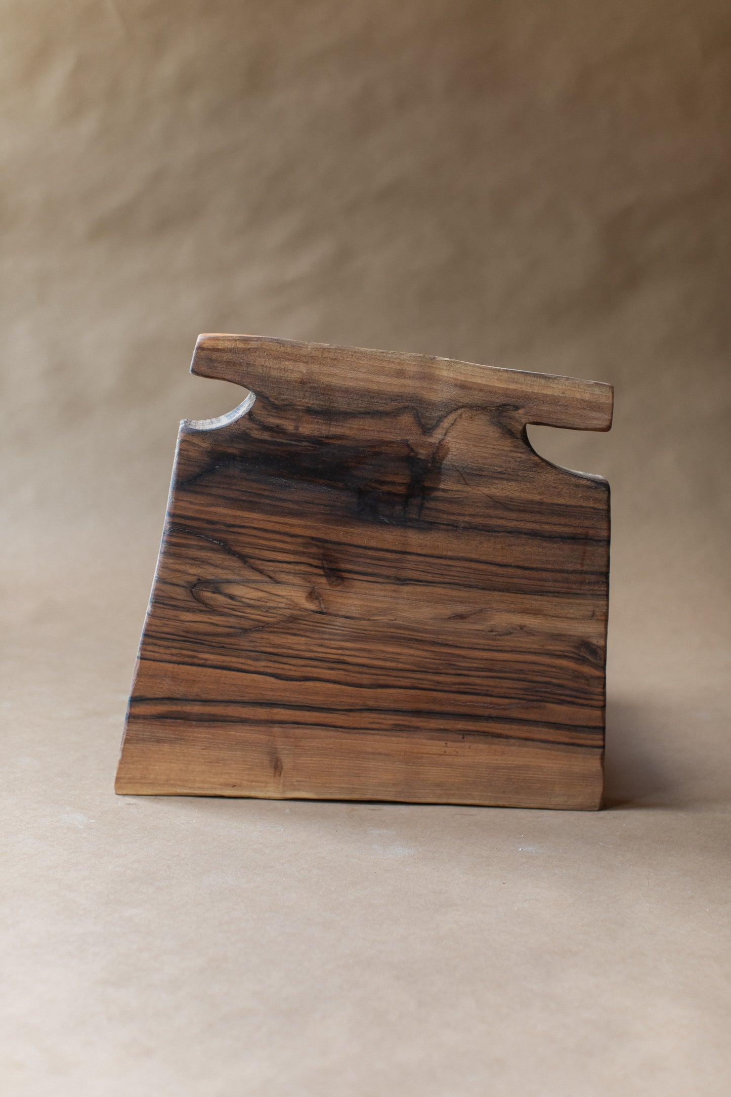 Walnut Shape 08