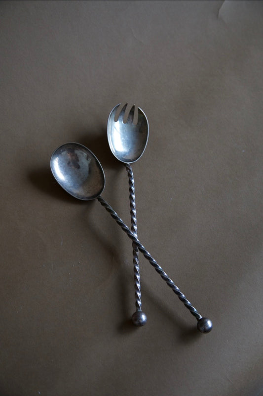 Twisted Handle Servers